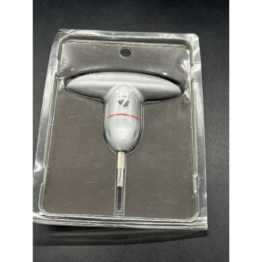 TaylorMade R9 Driver Tool Only - Picture 2 of 4